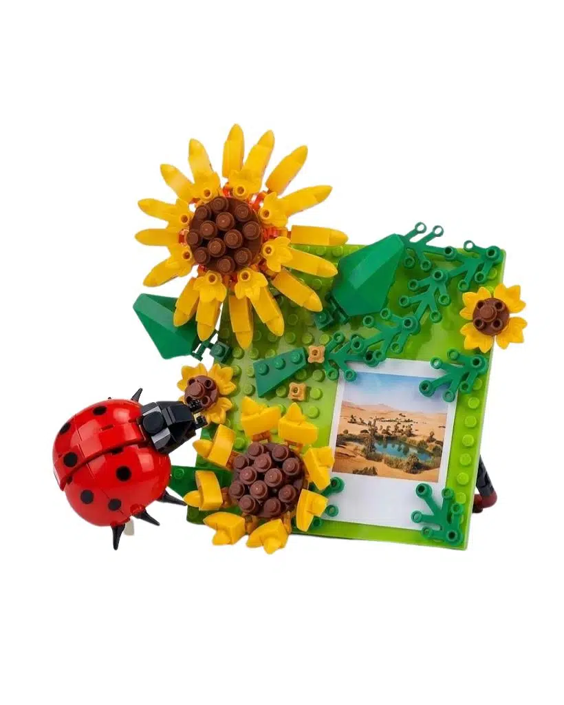 Great Friend Renkli Aydınlatma Yapı Taşı Uğur Böceği Motifli Ayçiçeği Fotoğraf Çerçevesi 297 Parça Great Friend Renkli Aydınlatma Yapı Taşı Uğur Böceği Motifli Ayçiçeği Fotoğraf Çerçevesi 297 Parça