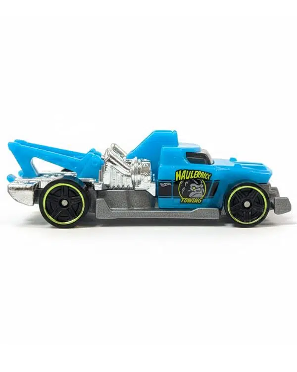 Hot Wheels HW Heavyweights Haulerback JJJ04 Hot Wheels HW Heavyweights Haulerback JJJ04